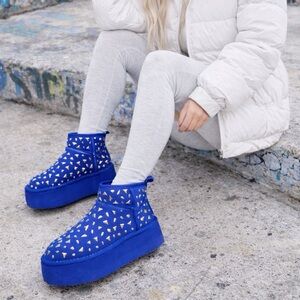 Cape Robbin Blue Rhinestone Platform Trendy Ankle Boots Women's Size 8 NEW